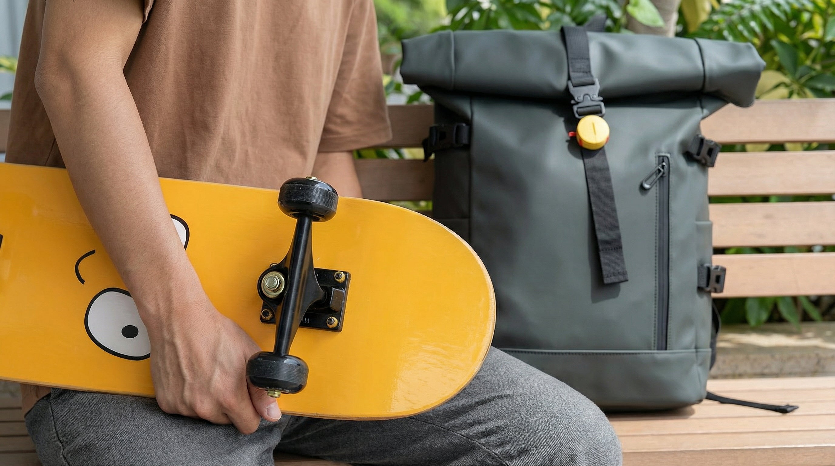 Roam Smart Tracker - Your Stylish Tracker Solution